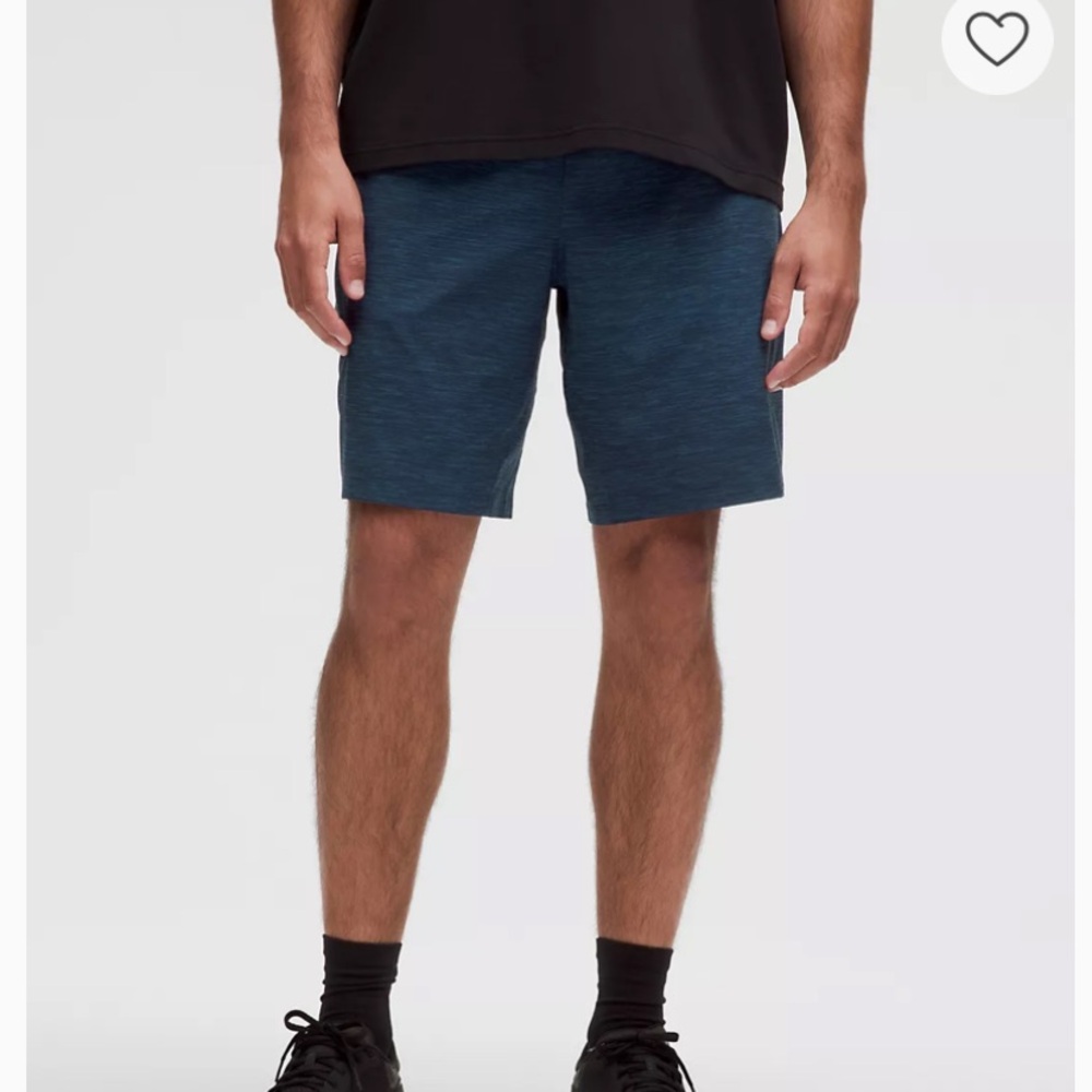 Lululemon Men’s Linerless Pace Breaker Shorts, Sz L